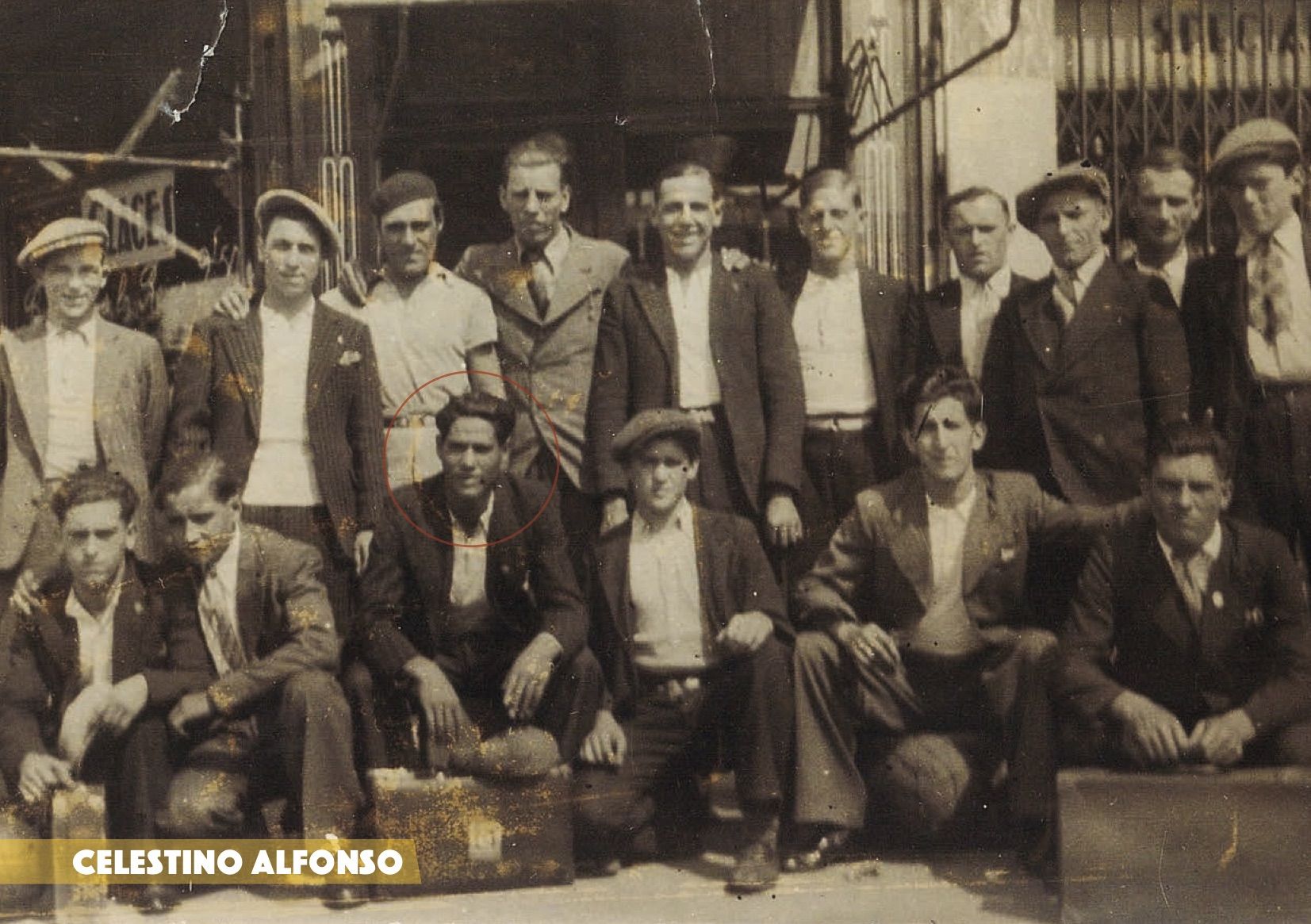 Celestino Alfonso et l'équipe du club de football d'ivry , avant guerre
