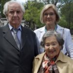 Ramiro Santistaban ex déporté de Mauthausen( kommando Poschacher) et ex présient de la FEDIP, avec son épouse Nini et Anna Maria, nièce de Francisco Boix