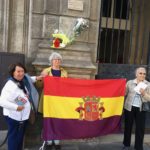 25 08 18 Mar y Luz, Marie-Josée et Teresa Trois descendantes sous le 11e macaron de la Nueve Htel de Ville