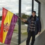 Juan a piqué le drapeau de Manuel