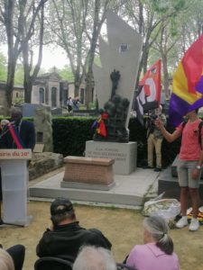 Monument et inscriptions lisibles